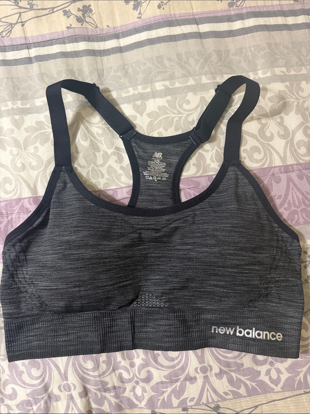 New Balance Women's Seamless Sports Bra — Charcoal/Black
